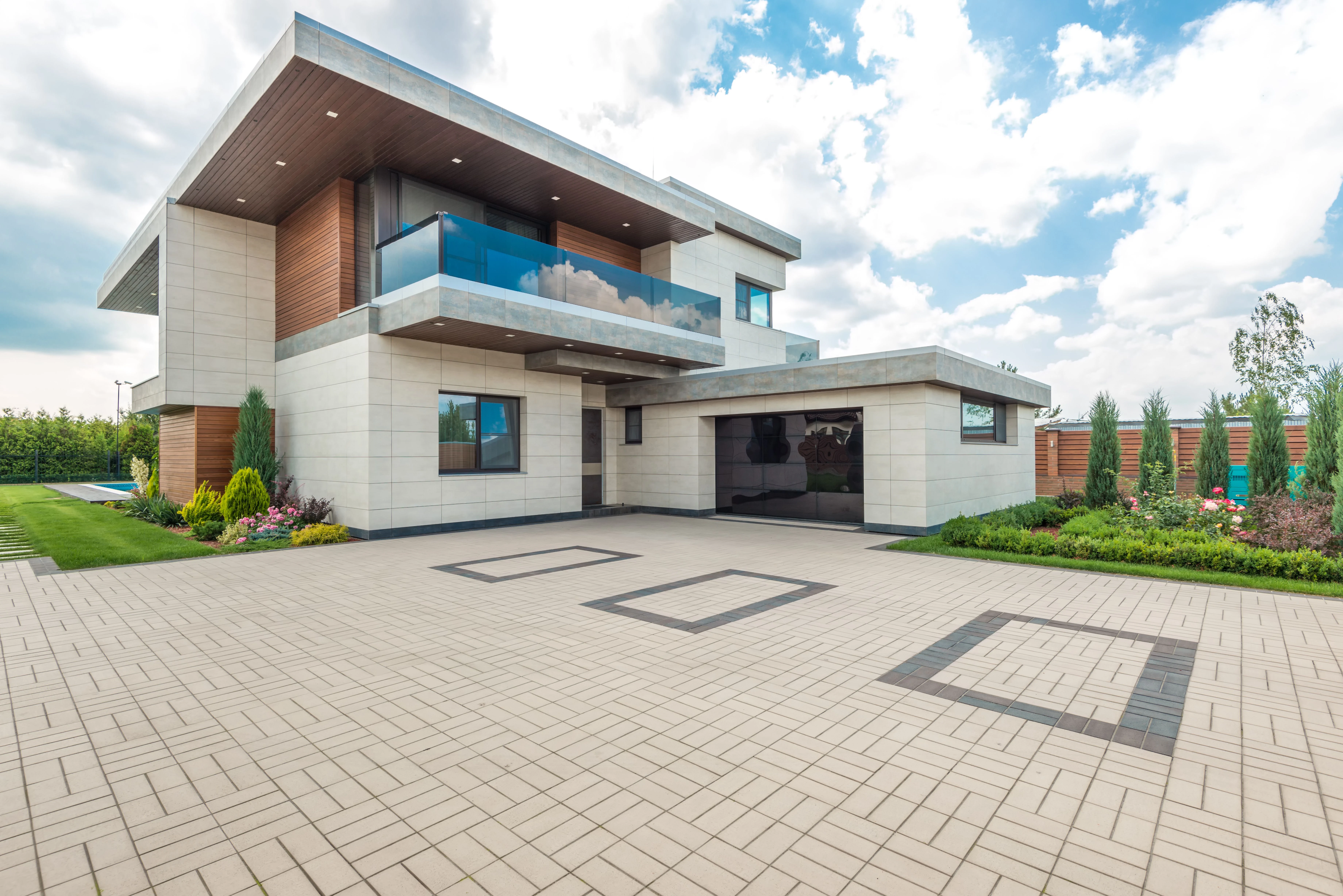 Residential garage door in Chapel